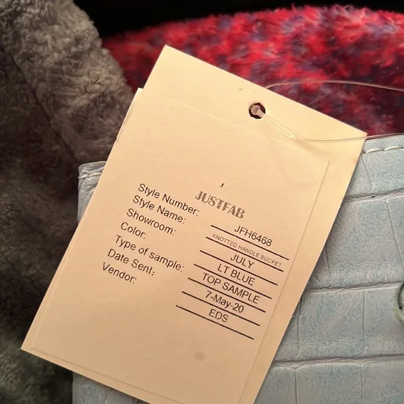 Light Blue - Picture 4 of 6